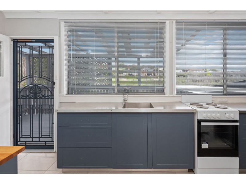 10 Wimbin Avenue, Malua Bay NSW 2536