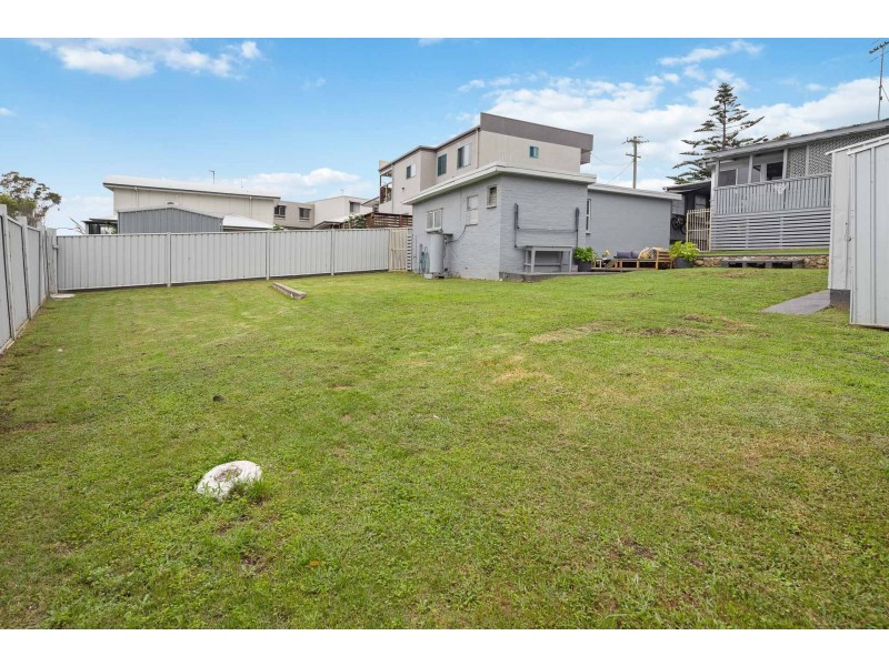 10 Wimbin Avenue, Malua Bay NSW 2536