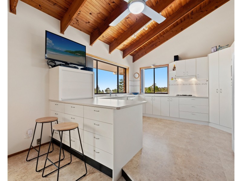 43 COOK AVENUE, Surf Beach NSW 2536