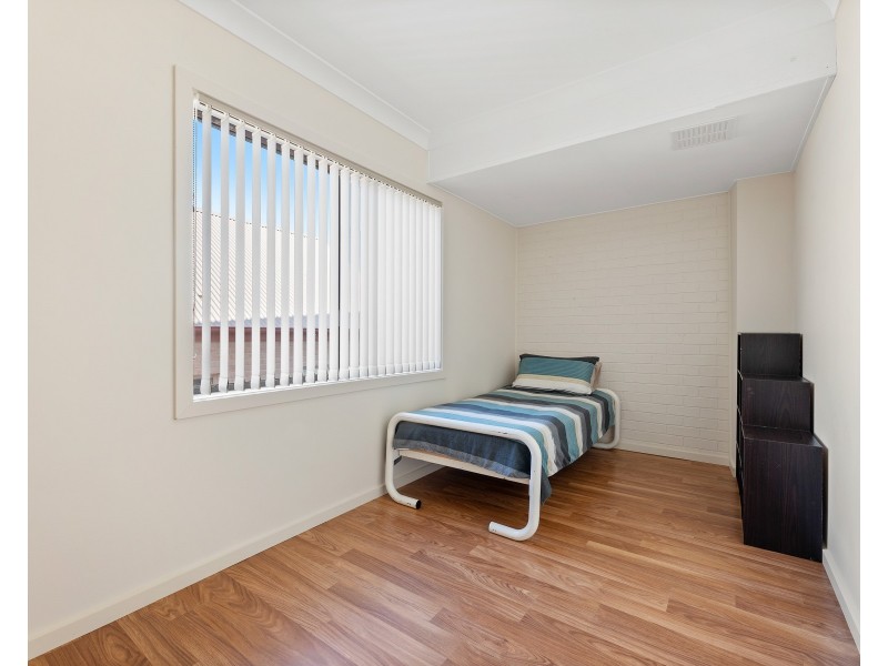 43 COOK AVENUE, Surf Beach NSW 2536