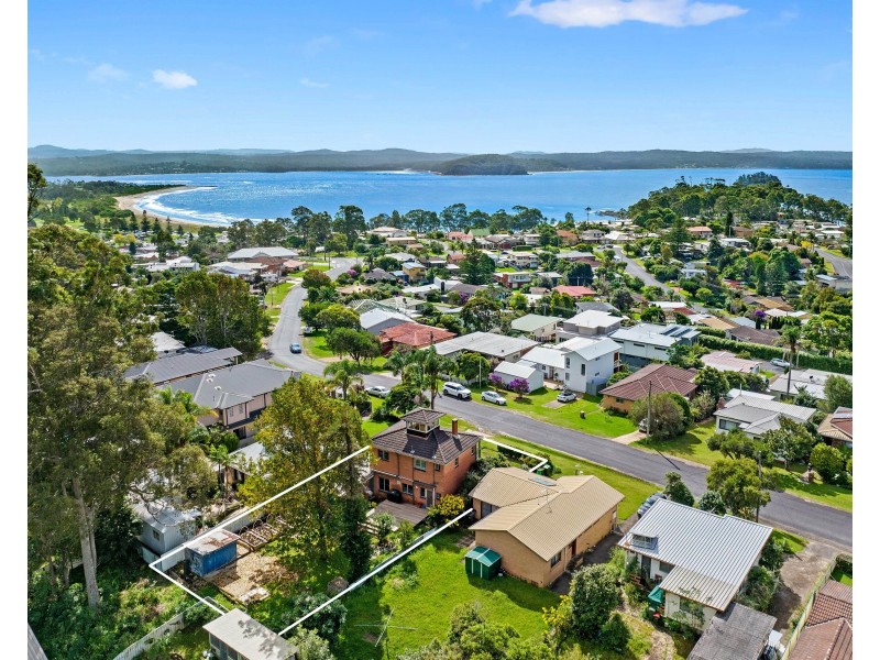 32 OCEAN ROAD, Batehaven NSW 2536