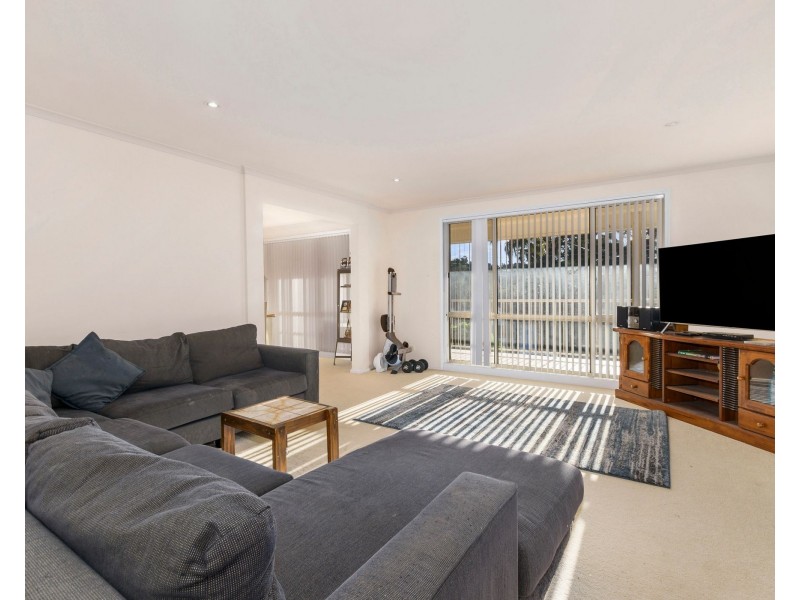 32 Surf Beach Avenue, Surf Beach NSW 2536