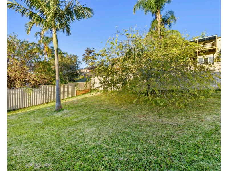 32 Surf Beach Avenue, Surf Beach NSW 2536