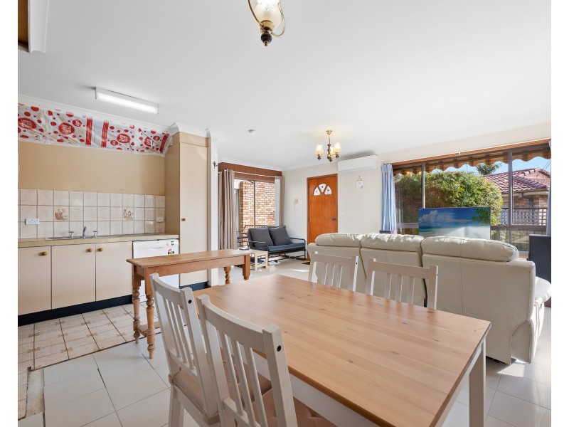 2/6 Eric Fenning Drive, Surf Beach NSW 2536