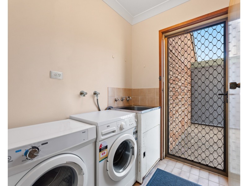 2/6 Eric Fenning Drive, Surf Beach NSW 2536