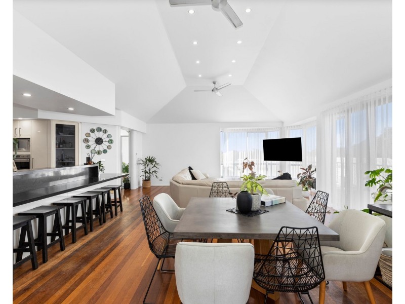 11 LAWSON PLACE, Sunshine Bay NSW 2536