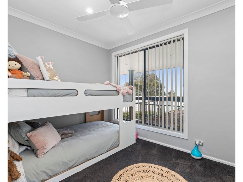 11 LAWSON PLACE, Sunshine Bay NSW 2536