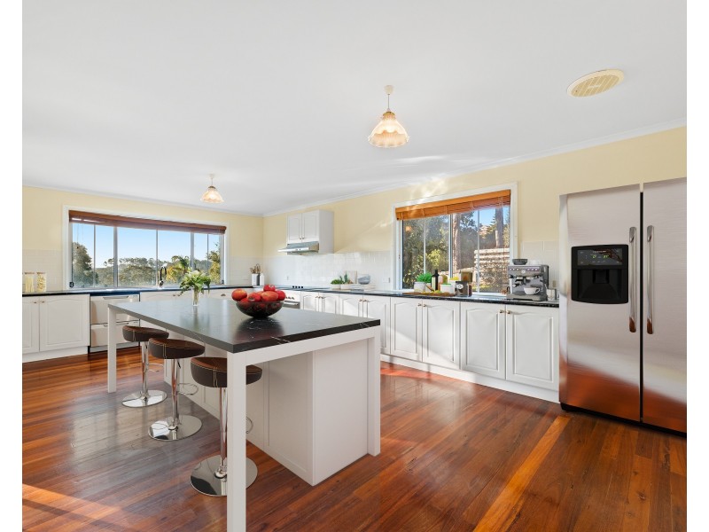 31 Hilltop Crescent, Surf Beach NSW 2536