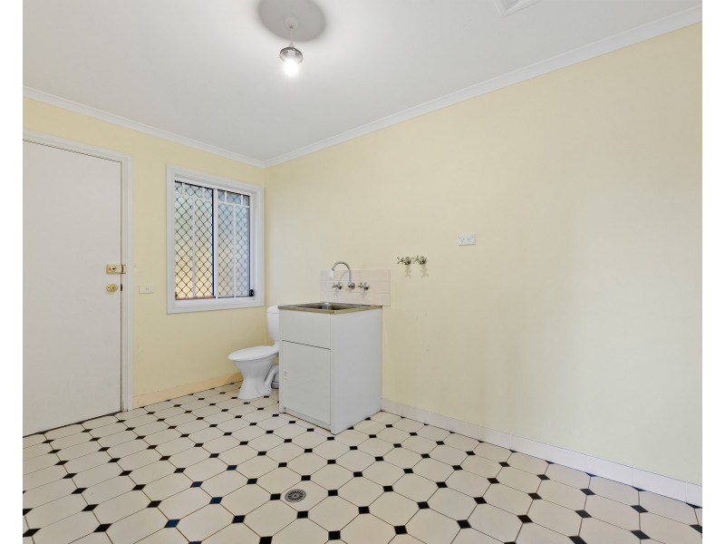 31 Hilltop Crescent, Surf Beach NSW 2536