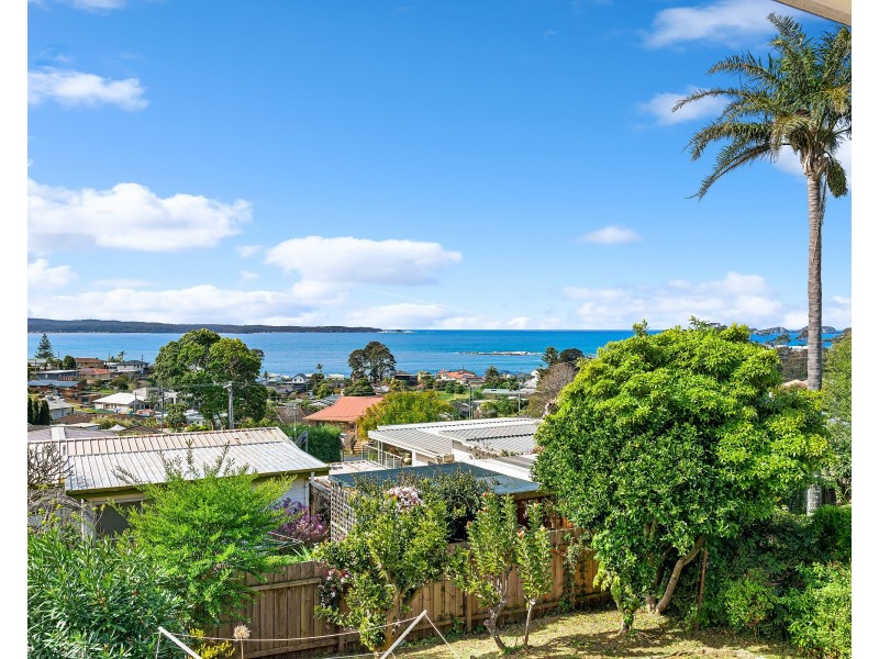 9 Ocean Road, Batehaven NSW 2536