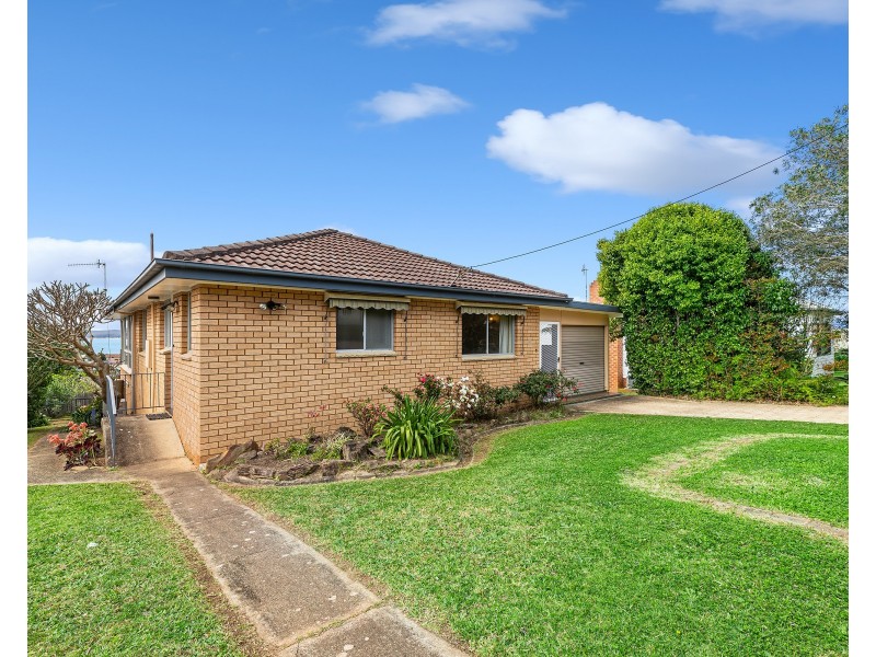 9 Ocean Road, Batehaven NSW 2536