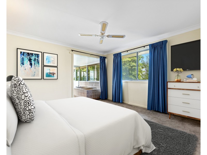 9 Ocean Road, Batehaven NSW 2536