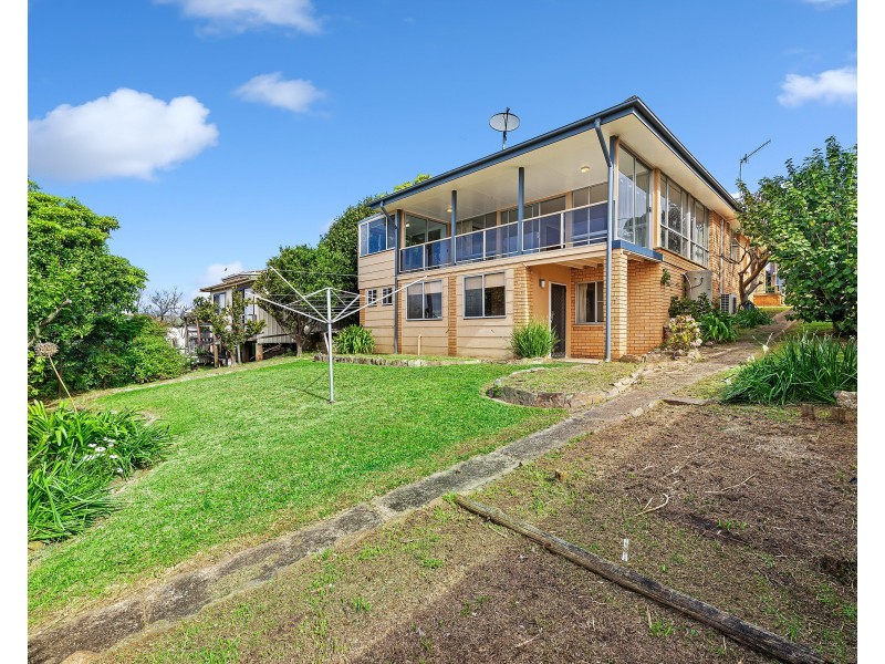 9 Ocean Road, Batehaven NSW 2536