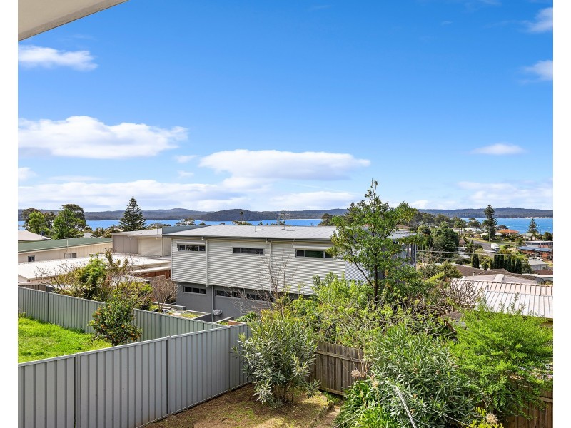 9 Ocean Road, Batehaven NSW 2536