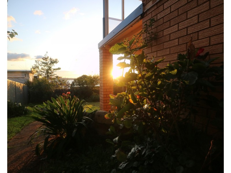 9 Ocean Road, Batehaven NSW 2536