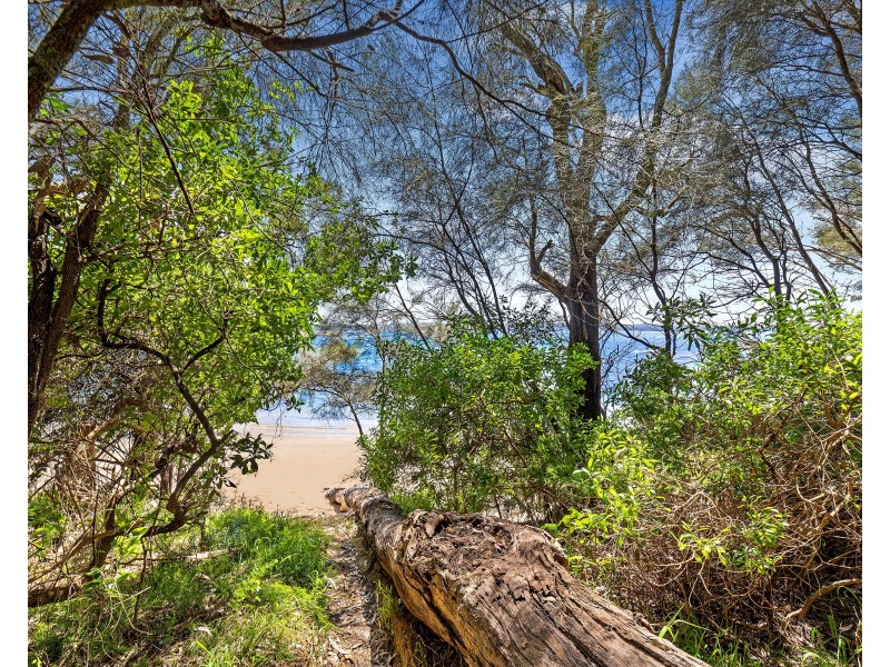 10 Beechwood Court, Sunshine Bay NSW 2536