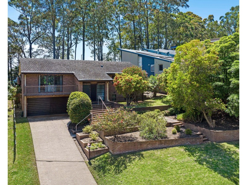 10 Beechwood Court, Sunshine Bay NSW 2536