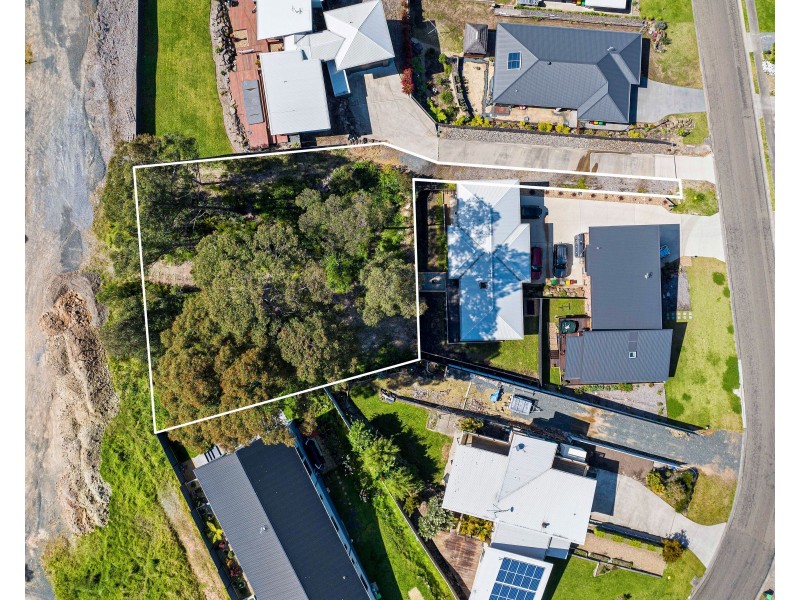 17 Bowerbird Place, Malua Bay NSW 2536