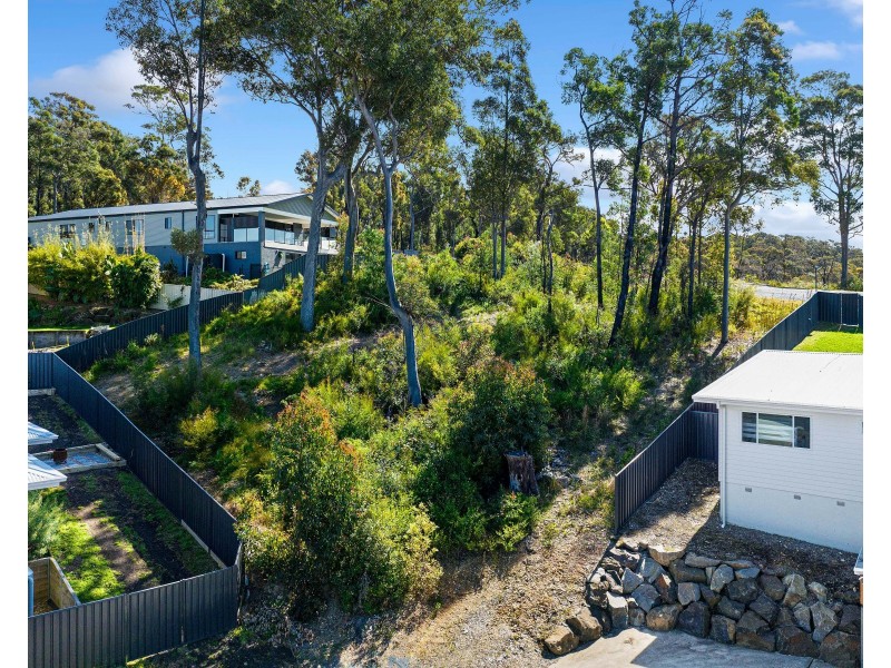 17 Bowerbird Place, Malua Bay NSW 2536