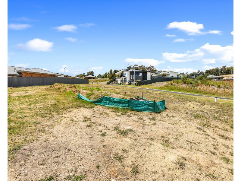 1 Reedy Place, Malua Bay NSW 2536
