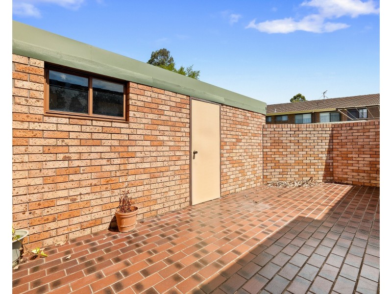 4/6 Eric Fenning Drive, Surf Beach NSW 2536