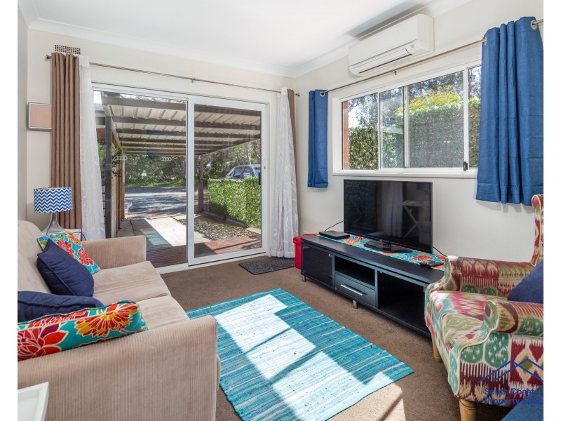 13 Larmer Close, Broulee NSW 2537