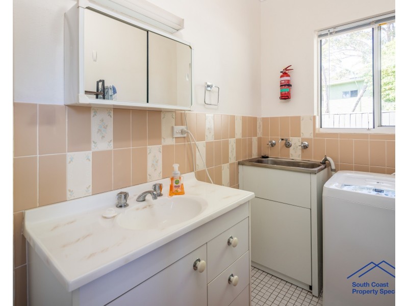 13 Larmer Close, Broulee NSW 2537