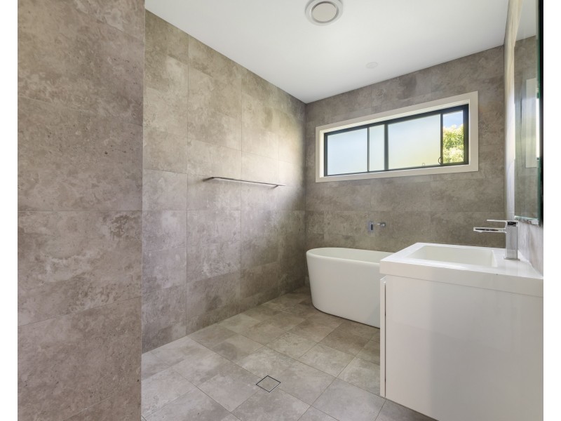 3 Oakwood Way, Catalina NSW 2536