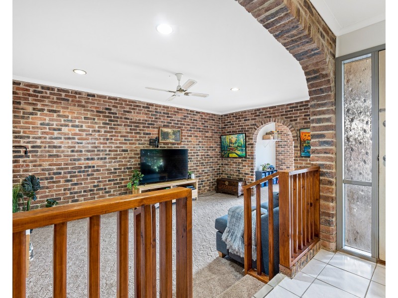 4 Eyre Place, Sunshine Bay NSW 2536