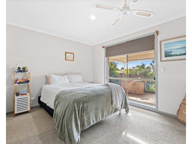 4 Eyre Place, Sunshine Bay NSW 2536