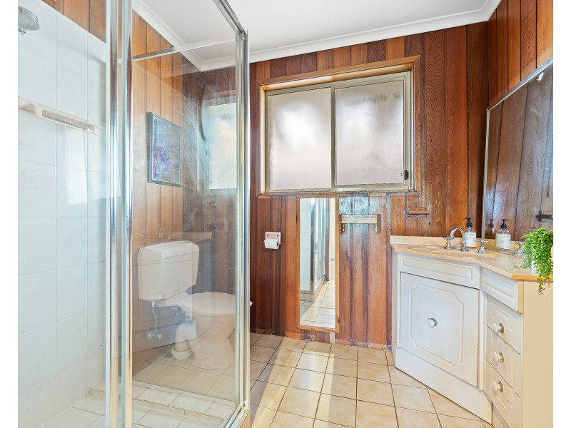 4 Eyre Place, Sunshine Bay NSW 2536