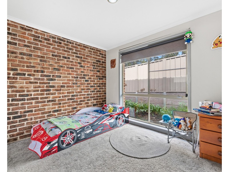4 Eyre Place, Sunshine Bay NSW 2536