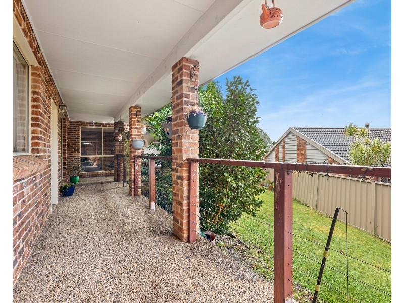 4 Eyre Place, Sunshine Bay NSW 2536