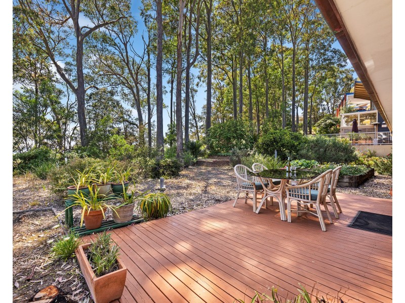 10 Beechwood Court, Sunshine Bay NSW 2536