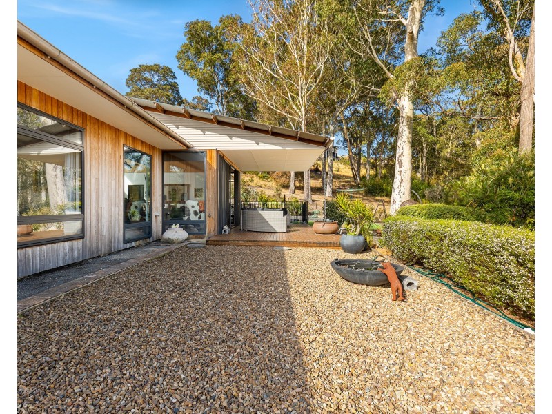 2 Smugglers Cove, Lilli Pilli NSW 2536