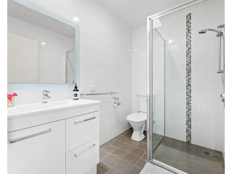 18/1 Calton Road, Batehaven NSW 2536