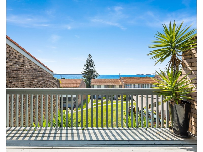 18/1 Calton Road, Batehaven NSW 2536