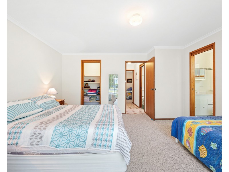 10 Train Street, Broulee NSW 2537