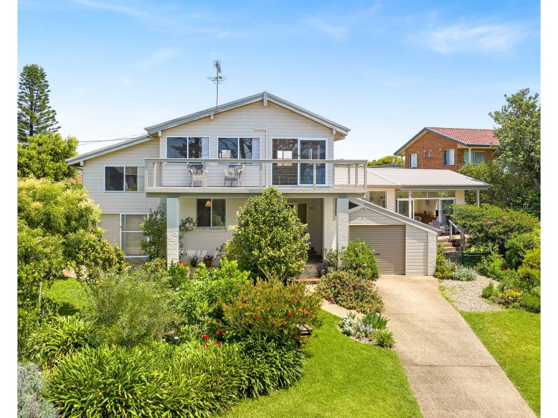 52 Tallawang Ave, Malua Bay NSW 2536