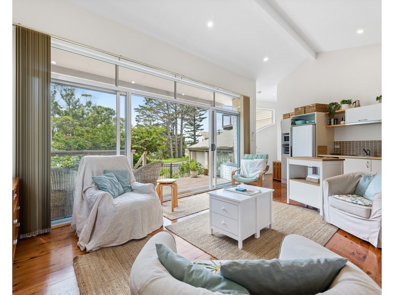 52 Tallawang Ave, Malua Bay NSW 2536