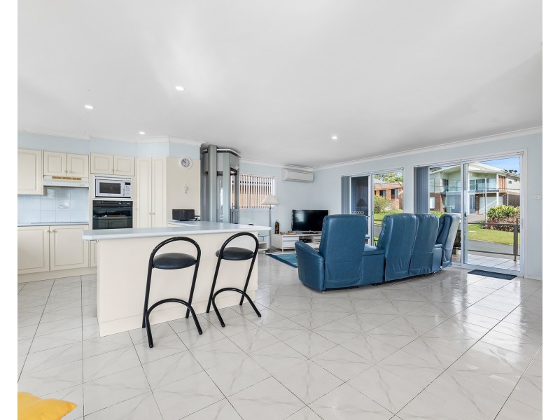 14 Moorong Crescent, Malua Bay NSW 2536