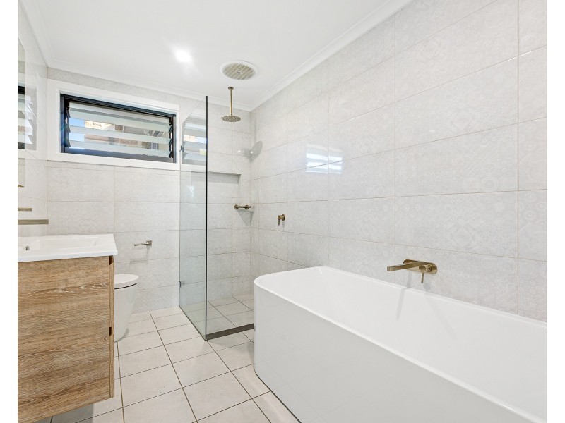 105 Ainslie Parade, Tomakin NSW 2537