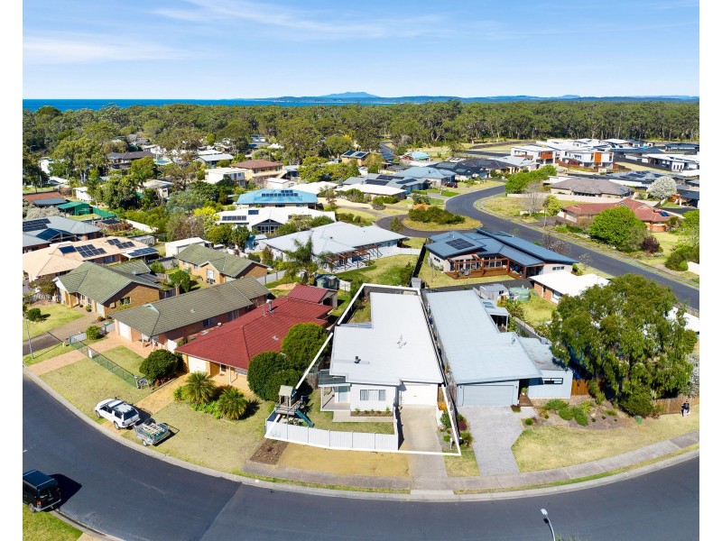 12A WOOLABAR DRIVE, Broulee NSW 2537