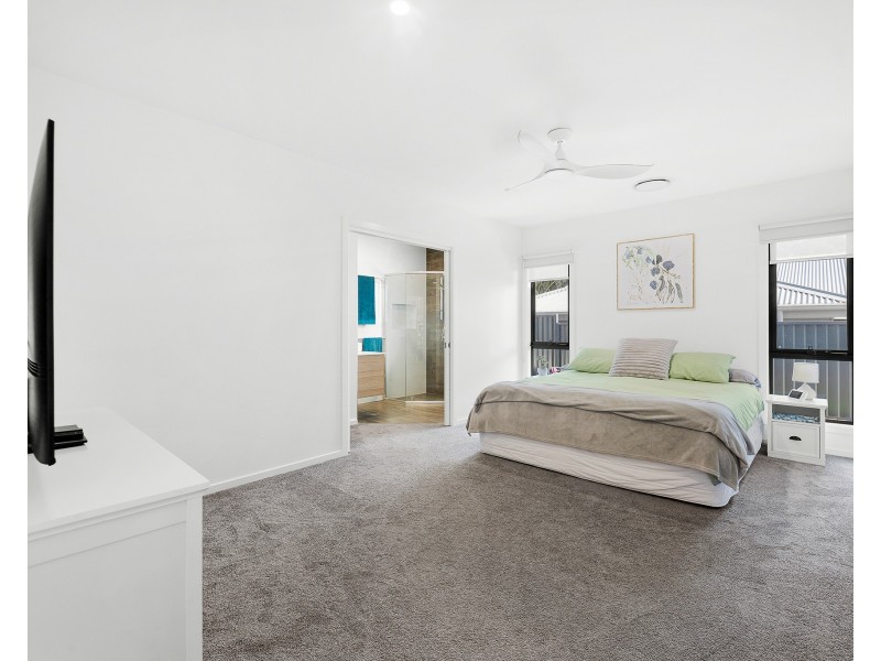92 SYLVAN STREET, Malua Bay NSW 2536
