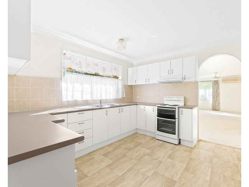 15 Lincoln Crescent, North Batemans Bay NSW 2536