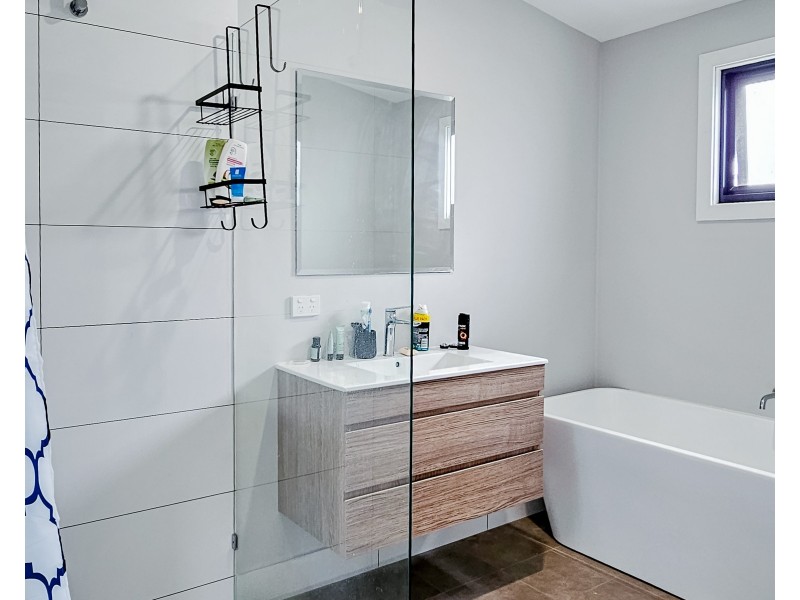 64 Bellbird Drive, Malua Bay NSW 2536