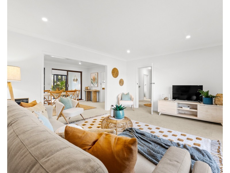 10 Beechwood Court, Sunshine Bay NSW 2536