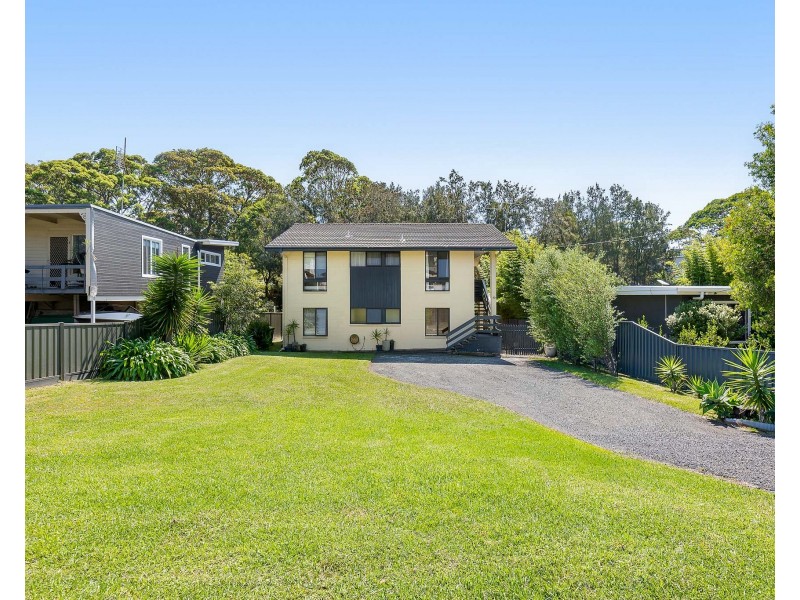 40 YUGURA STREET, Malua Bay NSW 2536