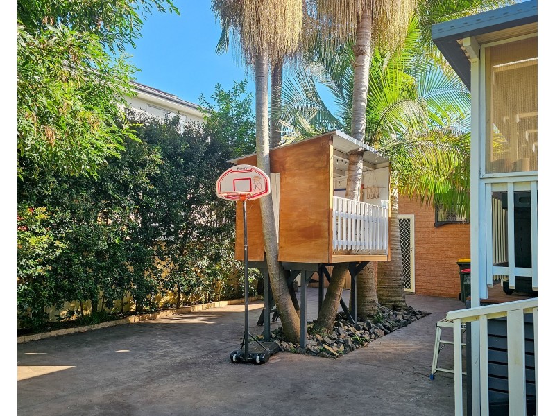 12 Foam Street, Surfside NSW 2536
