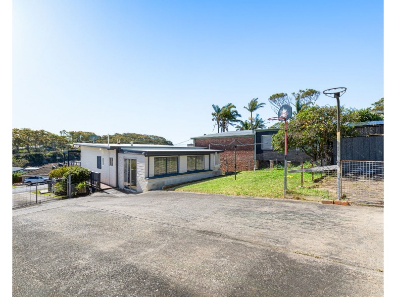 7 Iluka Avenue, Malua Bay NSW 2536